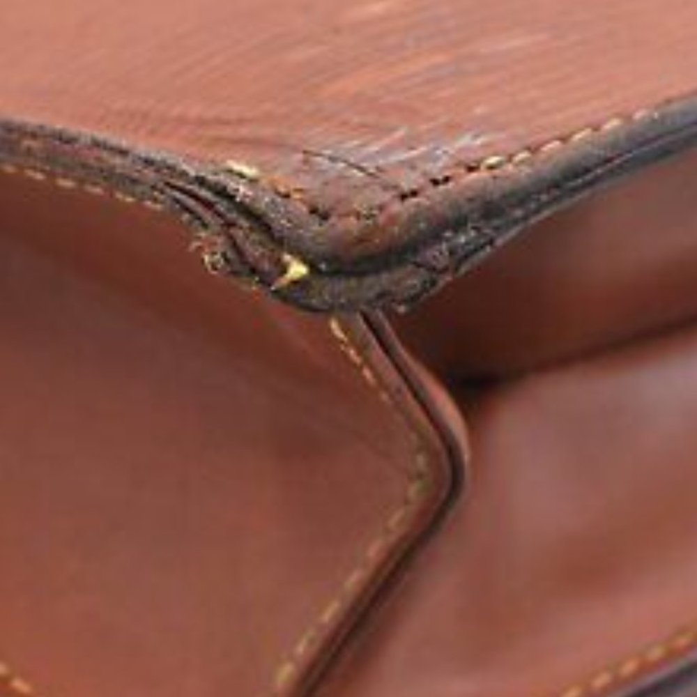 Authentic Louis Vuittion Epi Briefcase - Picture 4 of 16